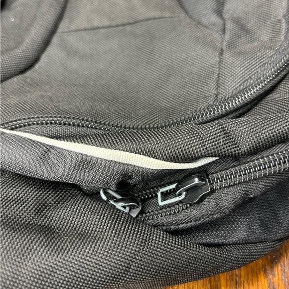 Targus laptop backpack. Black with lots of compartments. Great shape. - Picture 12 of 12